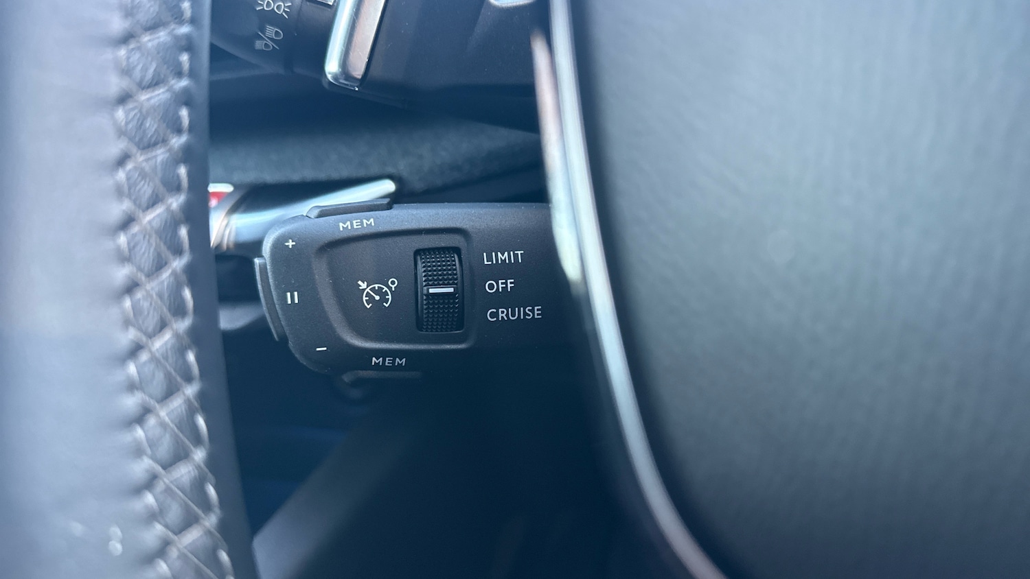 Used Peugeot 5008 2023 for sale - 76627832: Photo 27