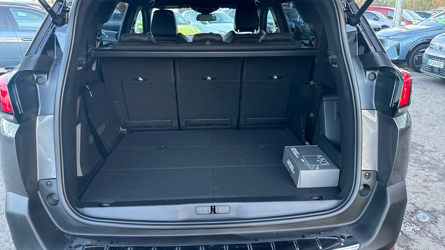 Used Peugeot 5008 2023 for sale - 76627832: Photo 4