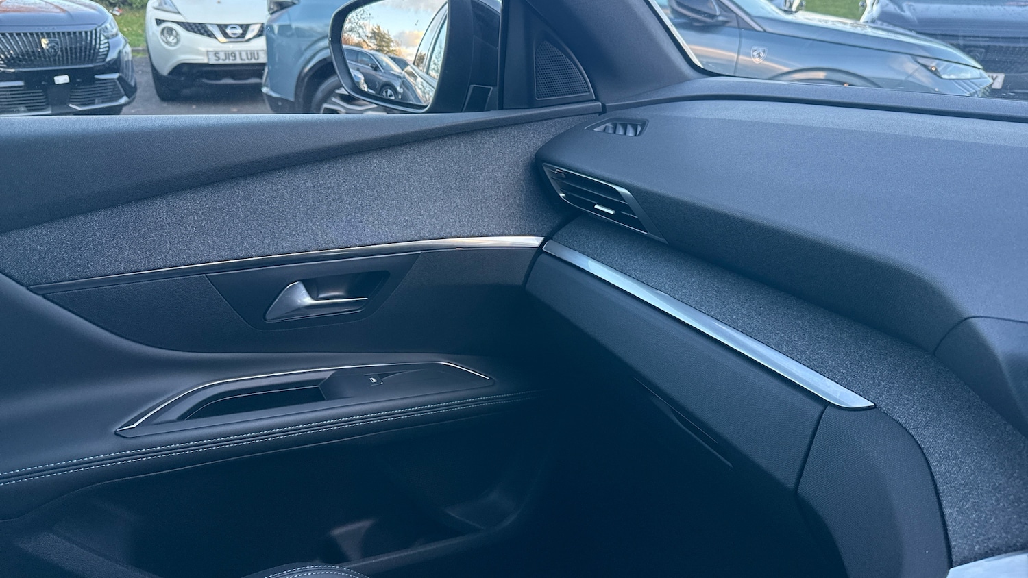 Used Peugeot 5008 2023 for sale - 76627832: Photo 40