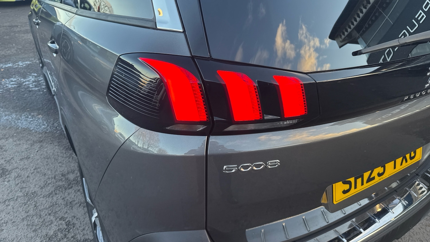 Used Peugeot 5008 2023 for sale - 76627832: Photo 44