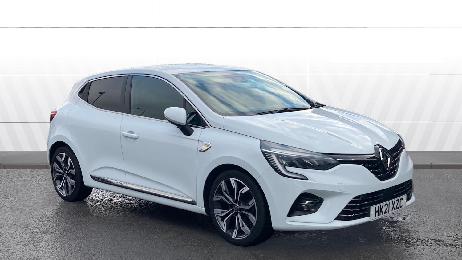 Used Renault Clio 2021 for sale - 76497176: Photo 1