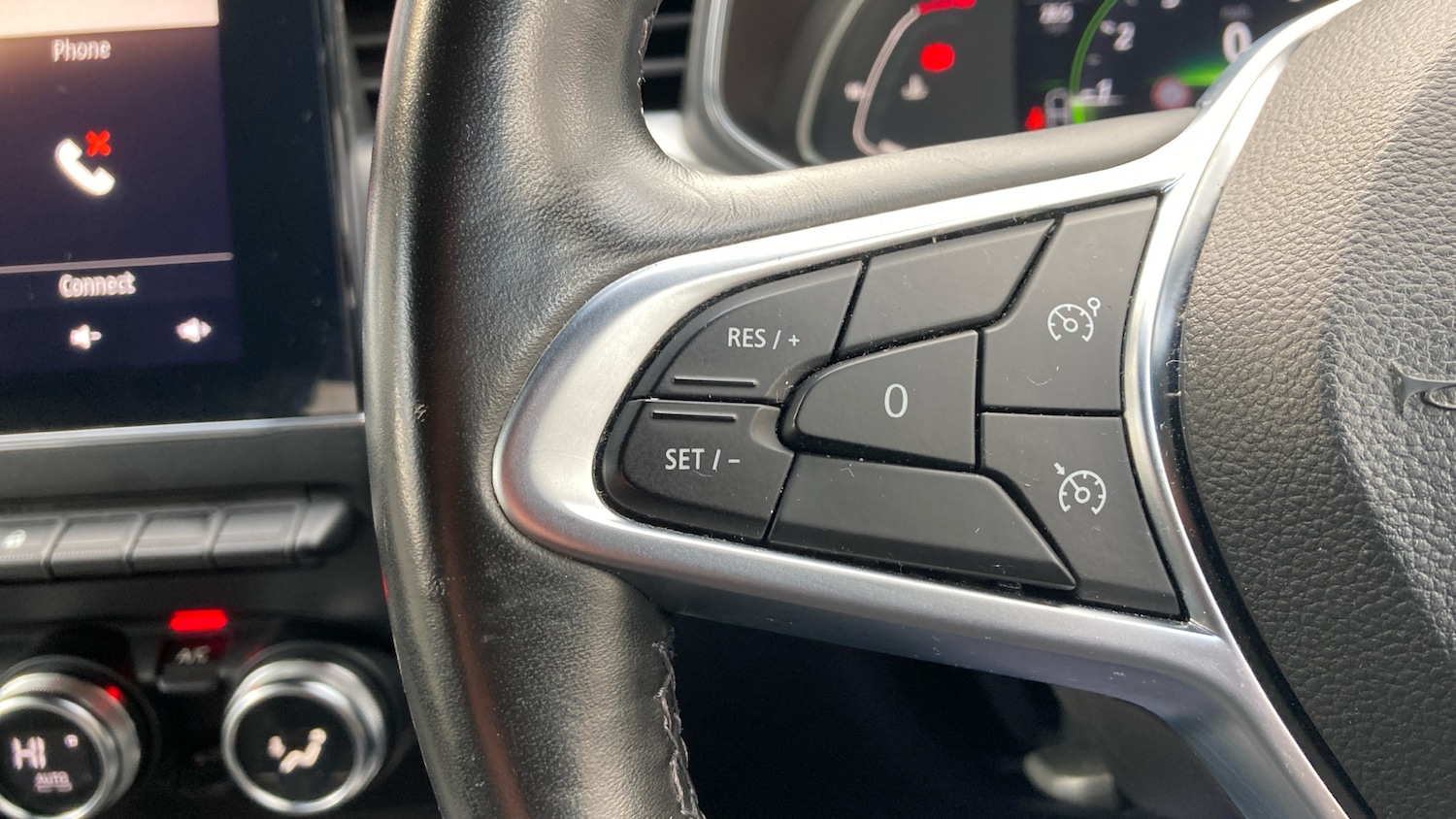 Used Renault Clio 2021 for sale - 76497176: Photo 36