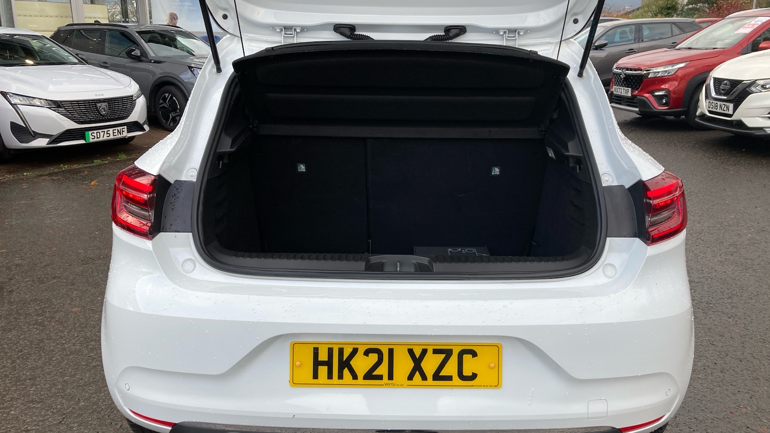 Used Renault Clio 2021 for sale - 76497176: Photo 4