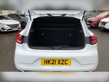 Used Renault Clio 2021 for sale - 76497176: Photo