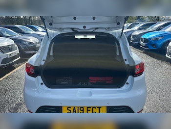 Used Renault Clio 2019 for sale - 78109196: Photo