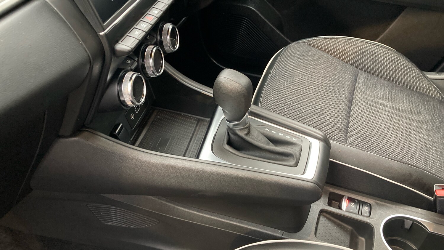 Used Renault Captur 2024 for sale - 76452632: Photo 13