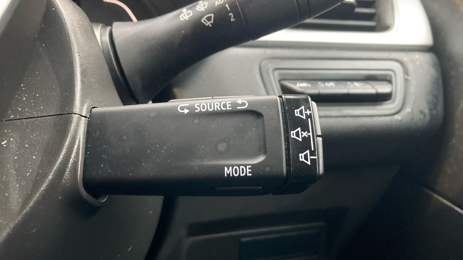 Used Renault Captur 2024 for sale - 76452632: Photo 32