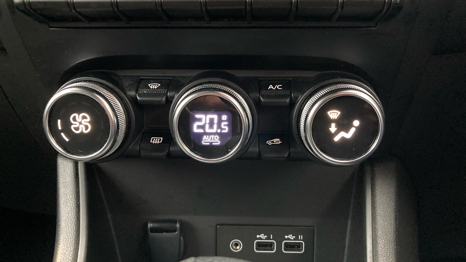 Used Renault Captur 2024 for sale - 76452632: Photo 34