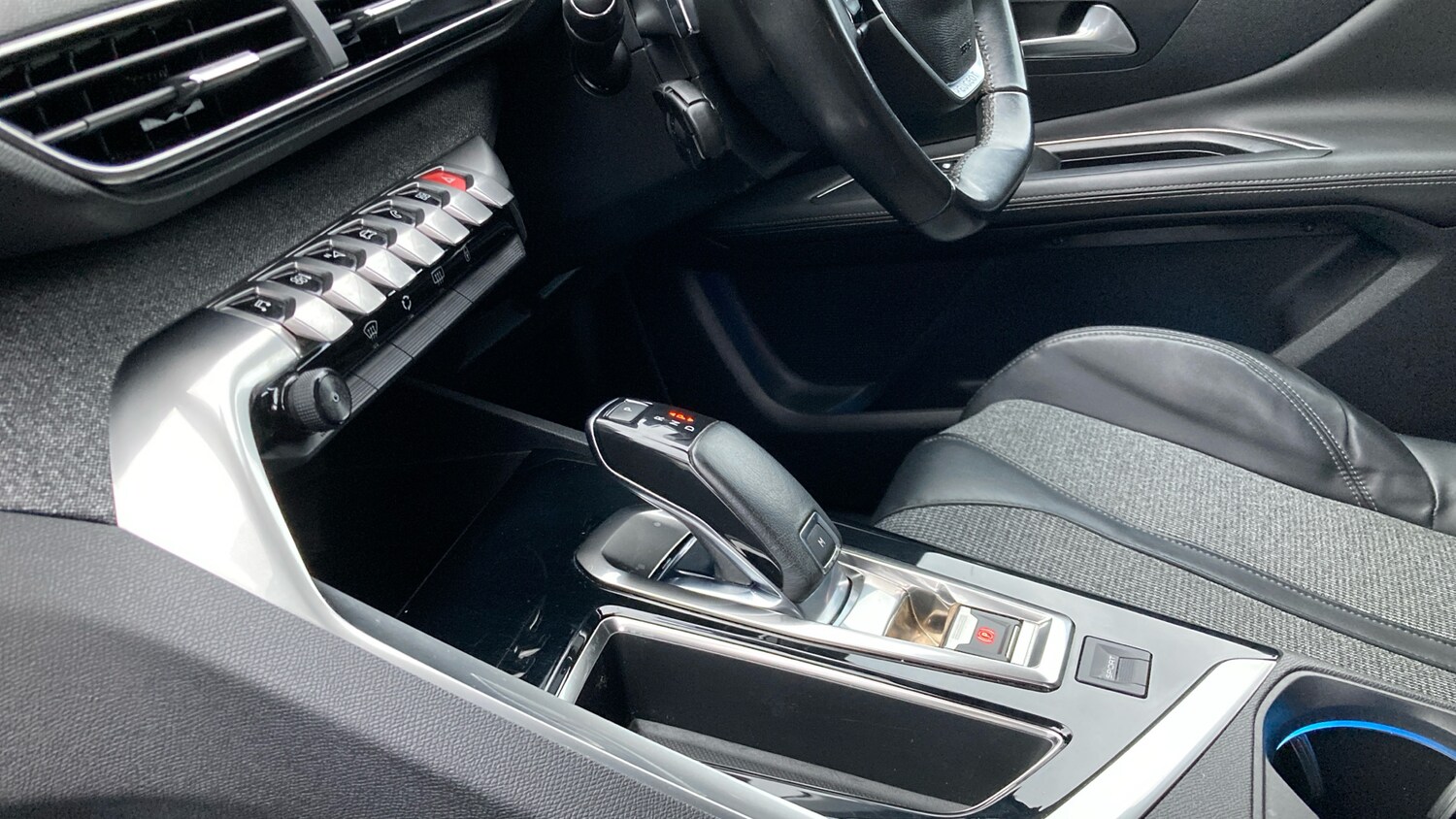 Used Peugeot 3008 2018 for sale - 77570567: Photo 13