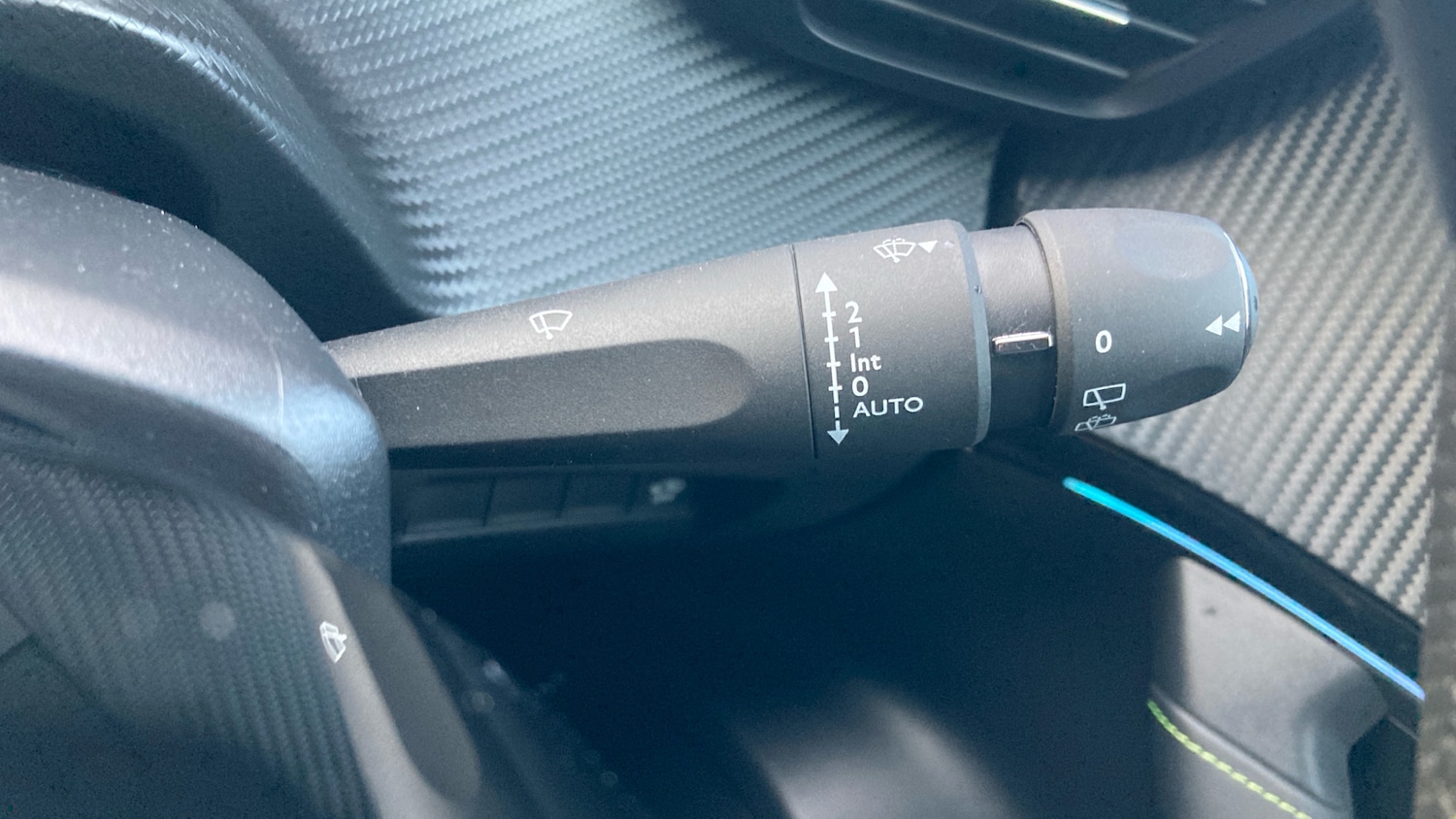 Used Peugeot 2008 2024 for sale - 76862275: Photo 29