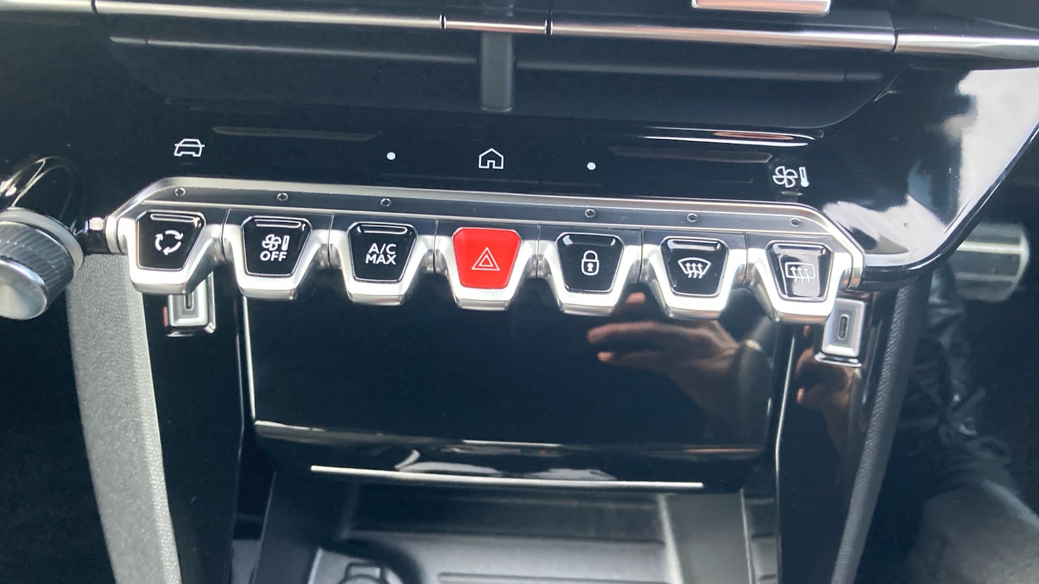 Used Peugeot 2008 2024 for sale - 76862275: Photo 42