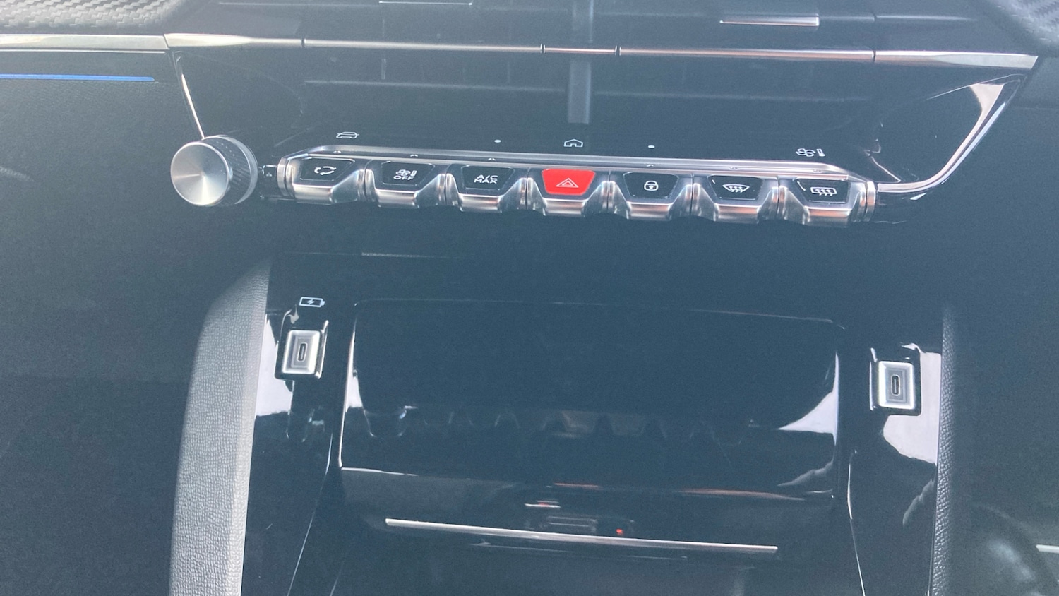 Used Peugeot 2008 2024 for sale - 76862275: Photo 43