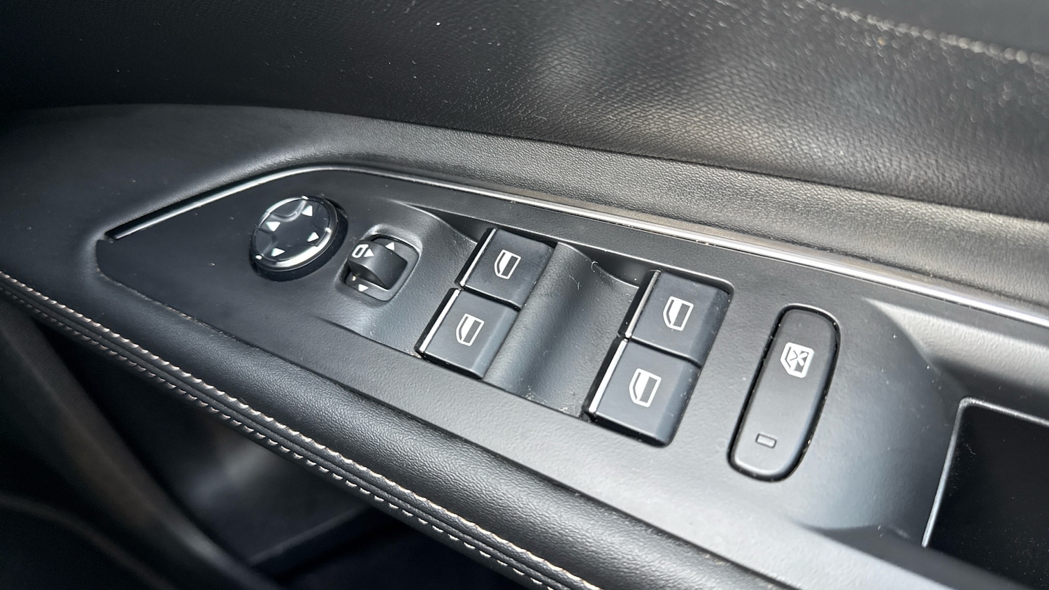 Used Peugeot 5008 2022 for sale - 77983867: Photo 22