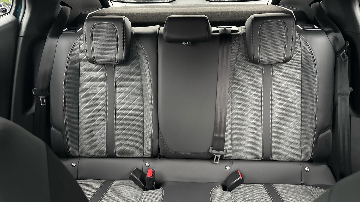 Used Peugeot 2008 2025 for sale - 76862230: Photo 15