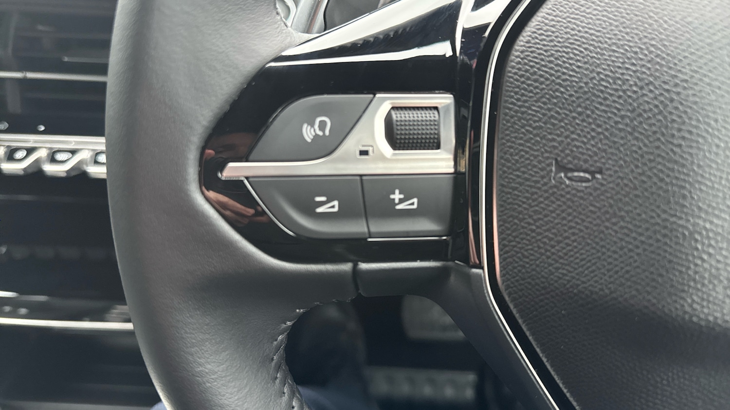 Used Peugeot 2008 2025 for sale - 76862230: Photo 27