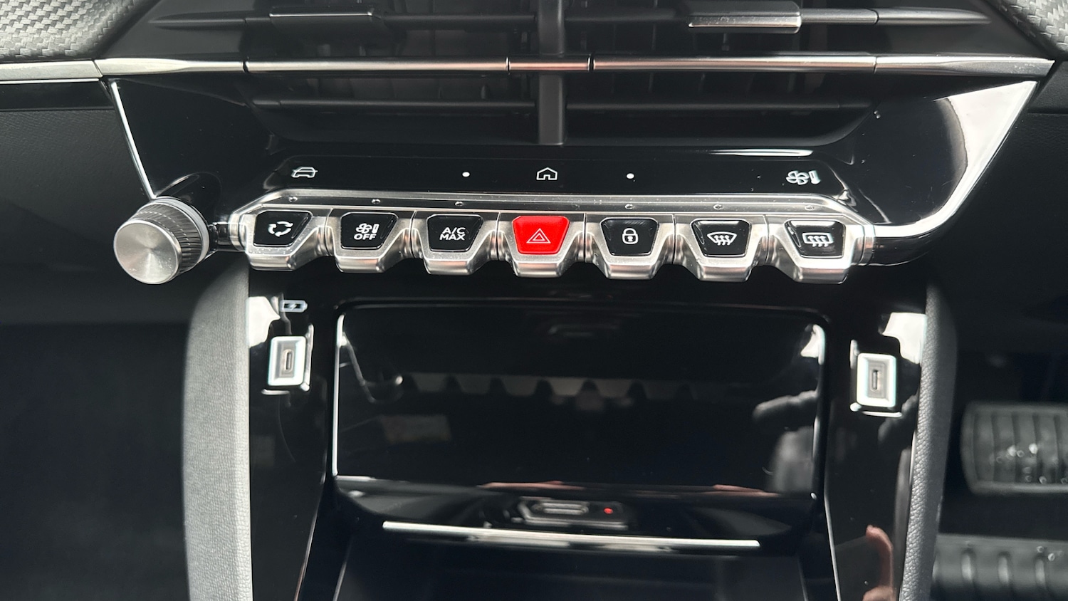 Used Peugeot 2008 2025 for sale - 76862230: Photo 34