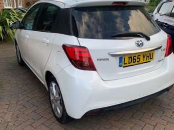 Used Toyota Yaris 2015 for sale - 74633418: Photo