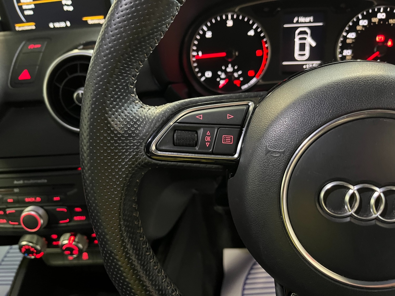 Used Audi A1 2014 for sale - 76594350: Photo 14