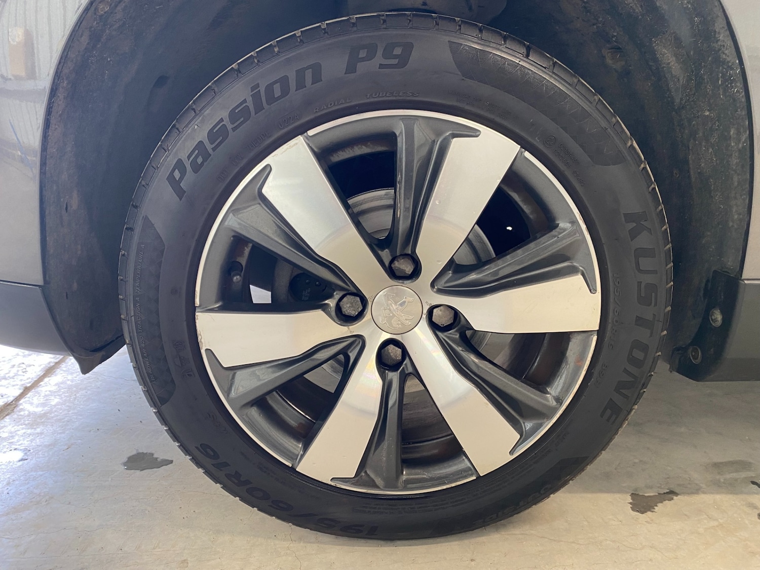 Used Peugeot 2008 2015 for sale - 76594332: Photo 11