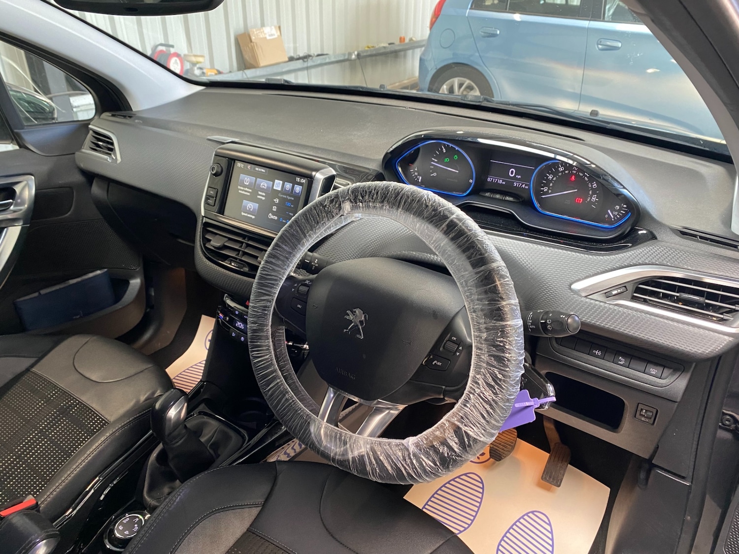 Used Peugeot 2008 2015 for sale - 76594332: Photo 17