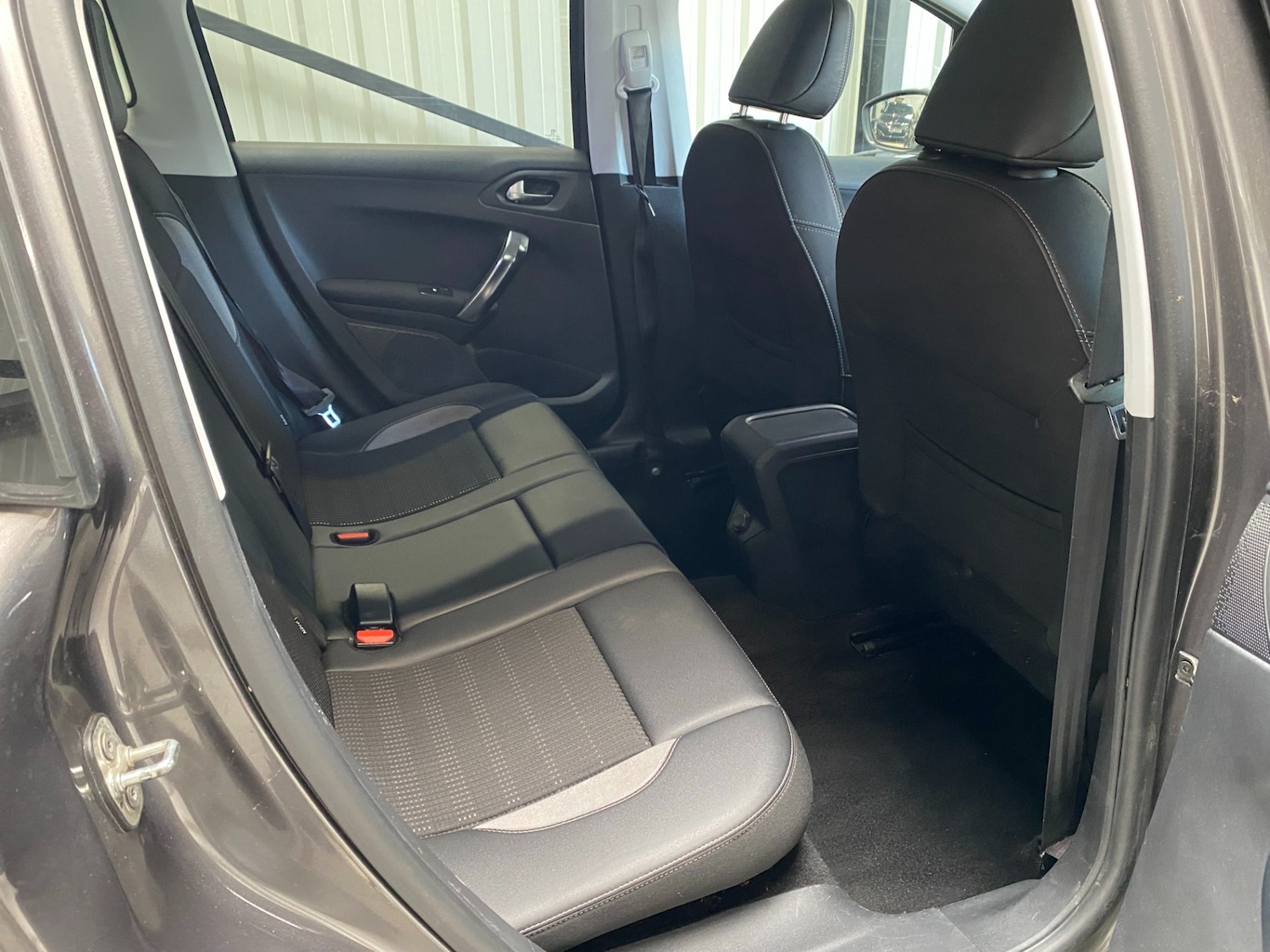 Used Peugeot 2008 2015 for sale - 76594332: Photo 18