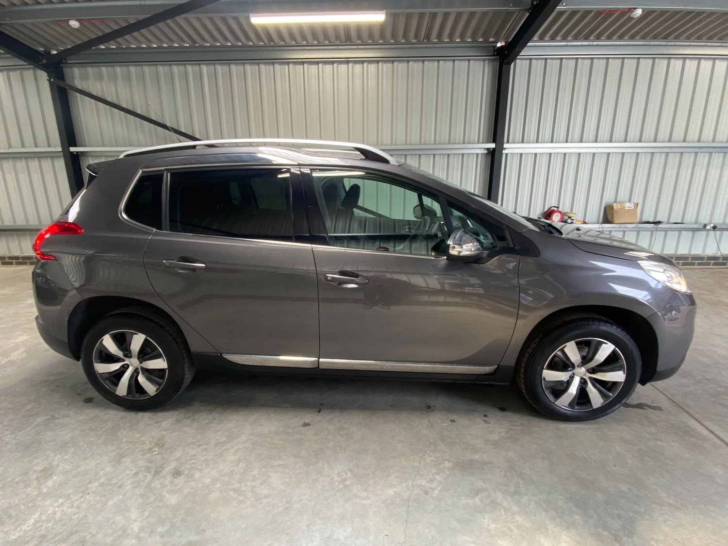 Used Peugeot 2008 2015 for sale - 76594332: Photo 2