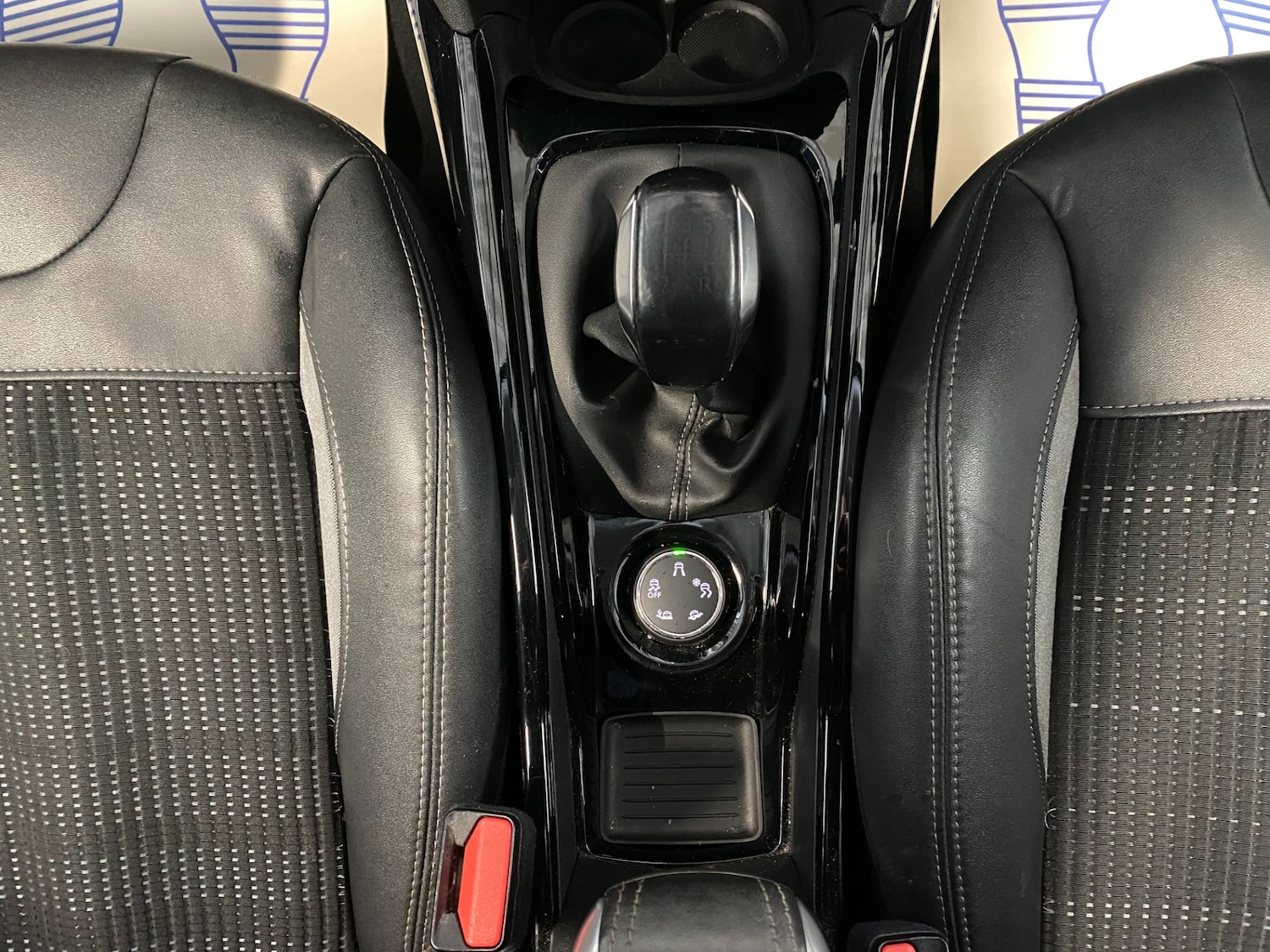 Used Peugeot 2008 2015 for sale - 76594332: Photo 23