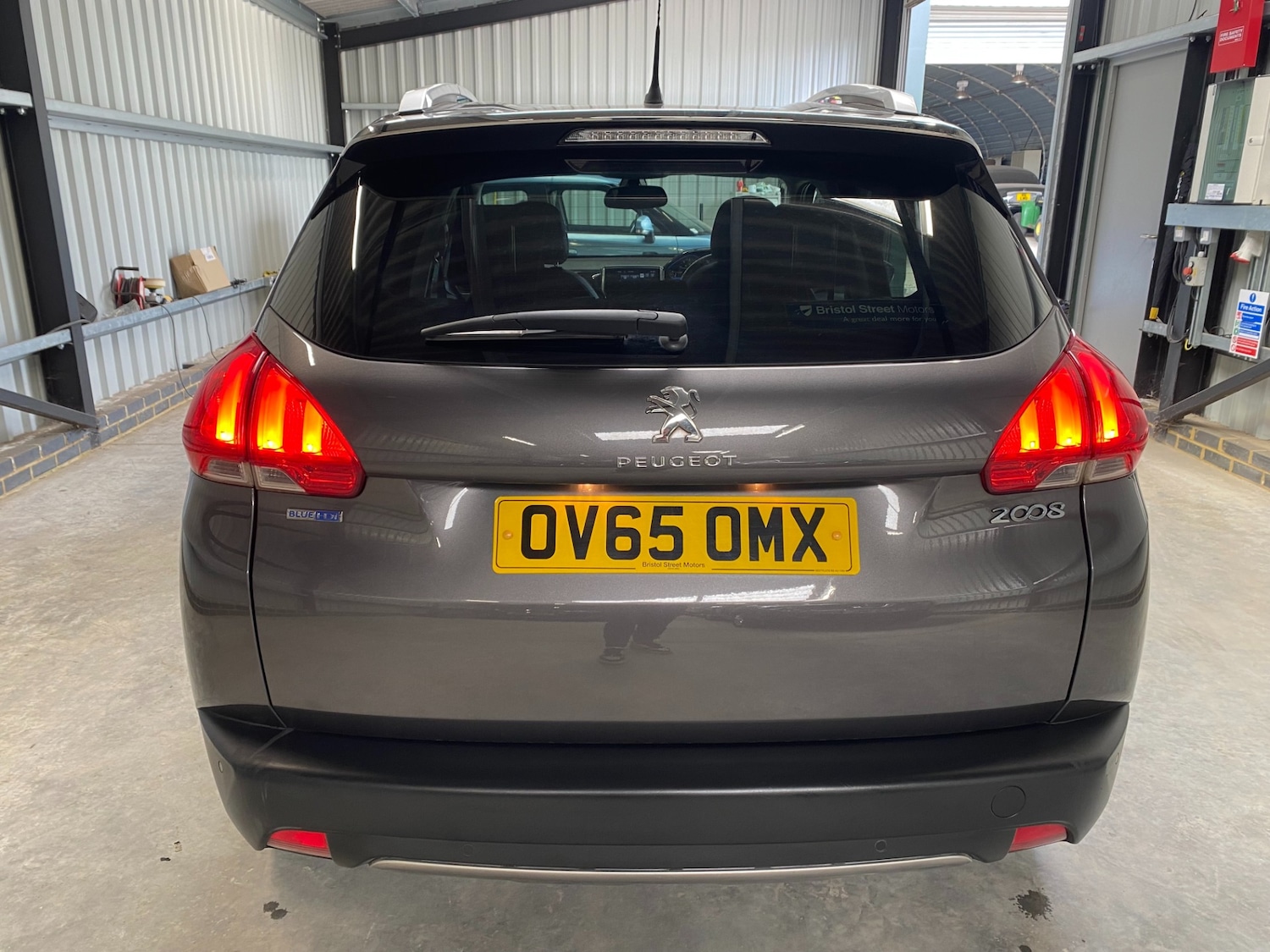 Used Peugeot 2008 2015 for sale - 76594332: Photo 4