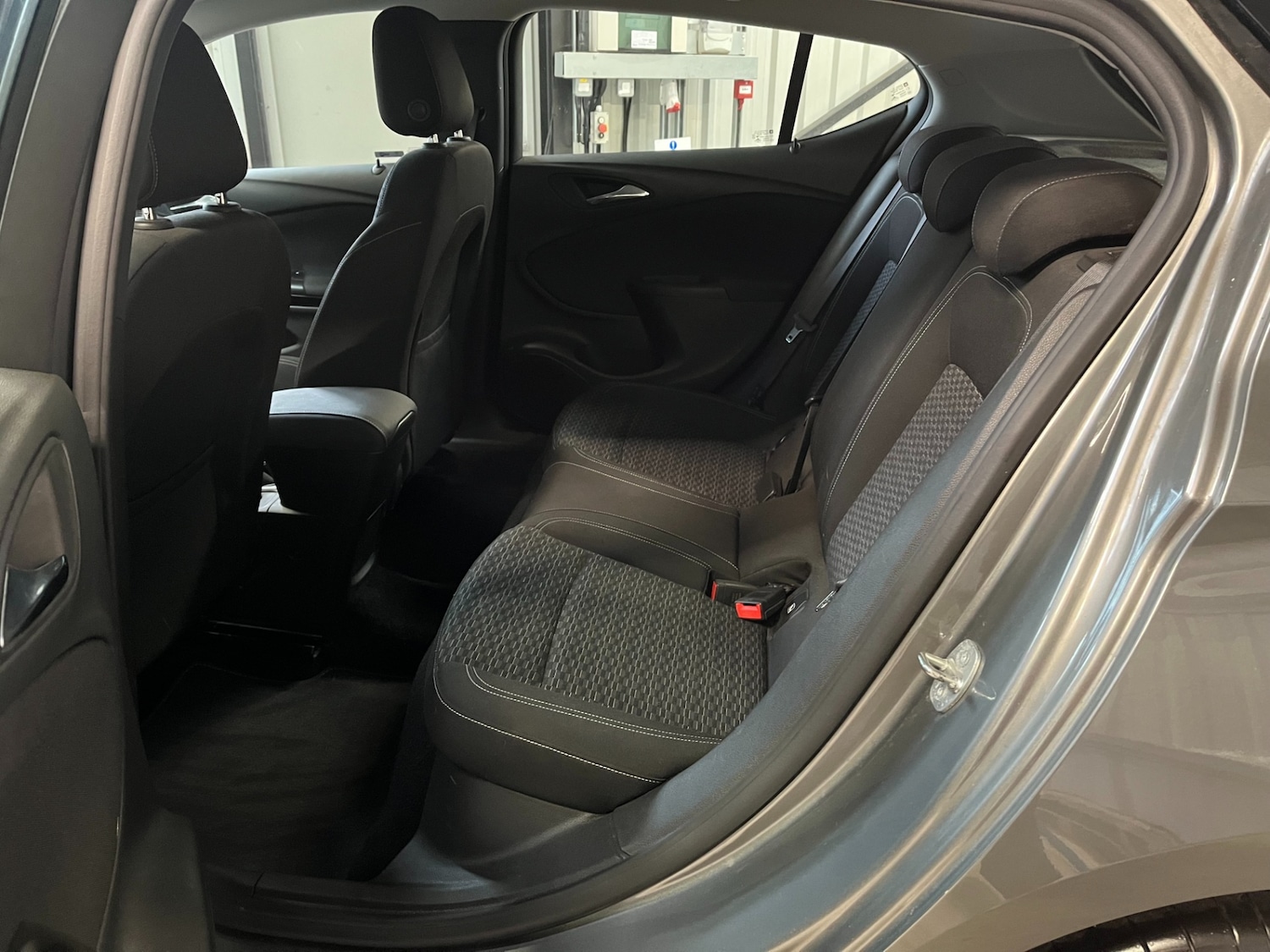 Used Vauxhall Astra 2018 for sale - 76648247: Photo 13