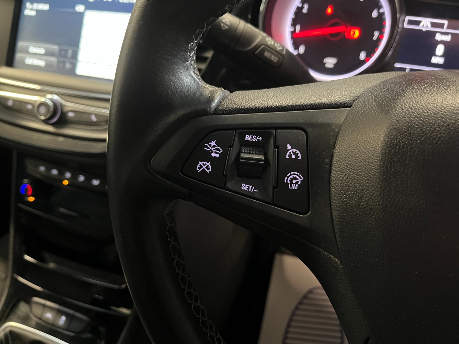 Used Vauxhall Astra 2018 for sale - 76648247: Photo 22