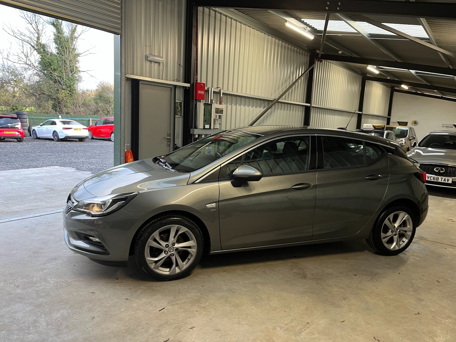 Used Vauxhall Astra 2018 for sale - 76648247: Photo 7