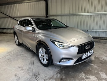 Used Infiniti Q30 2018 for sale - 76571411: Photo