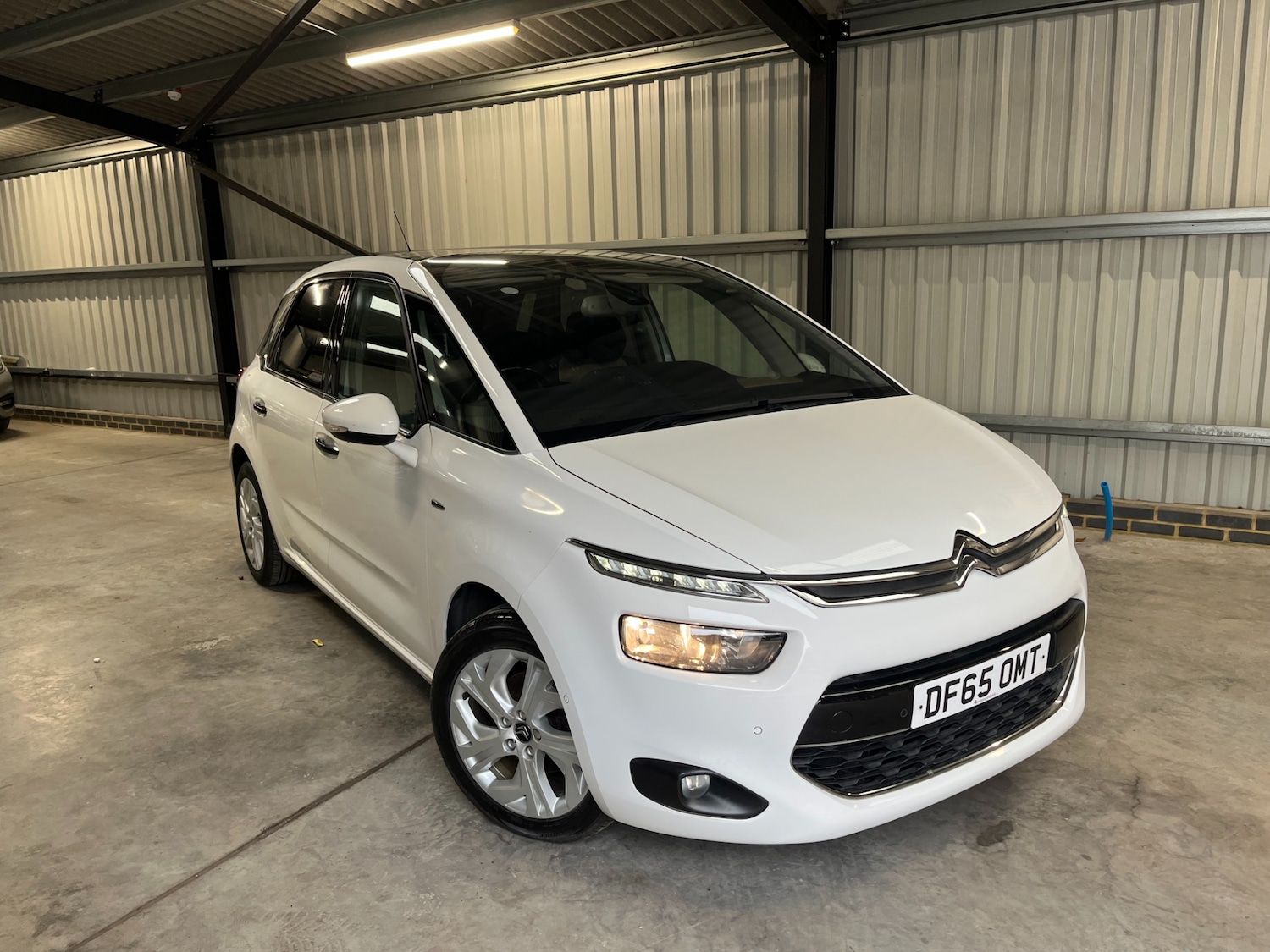 Used Citroen C4 Picasso 2015 for sale - 76571328: Photo 1