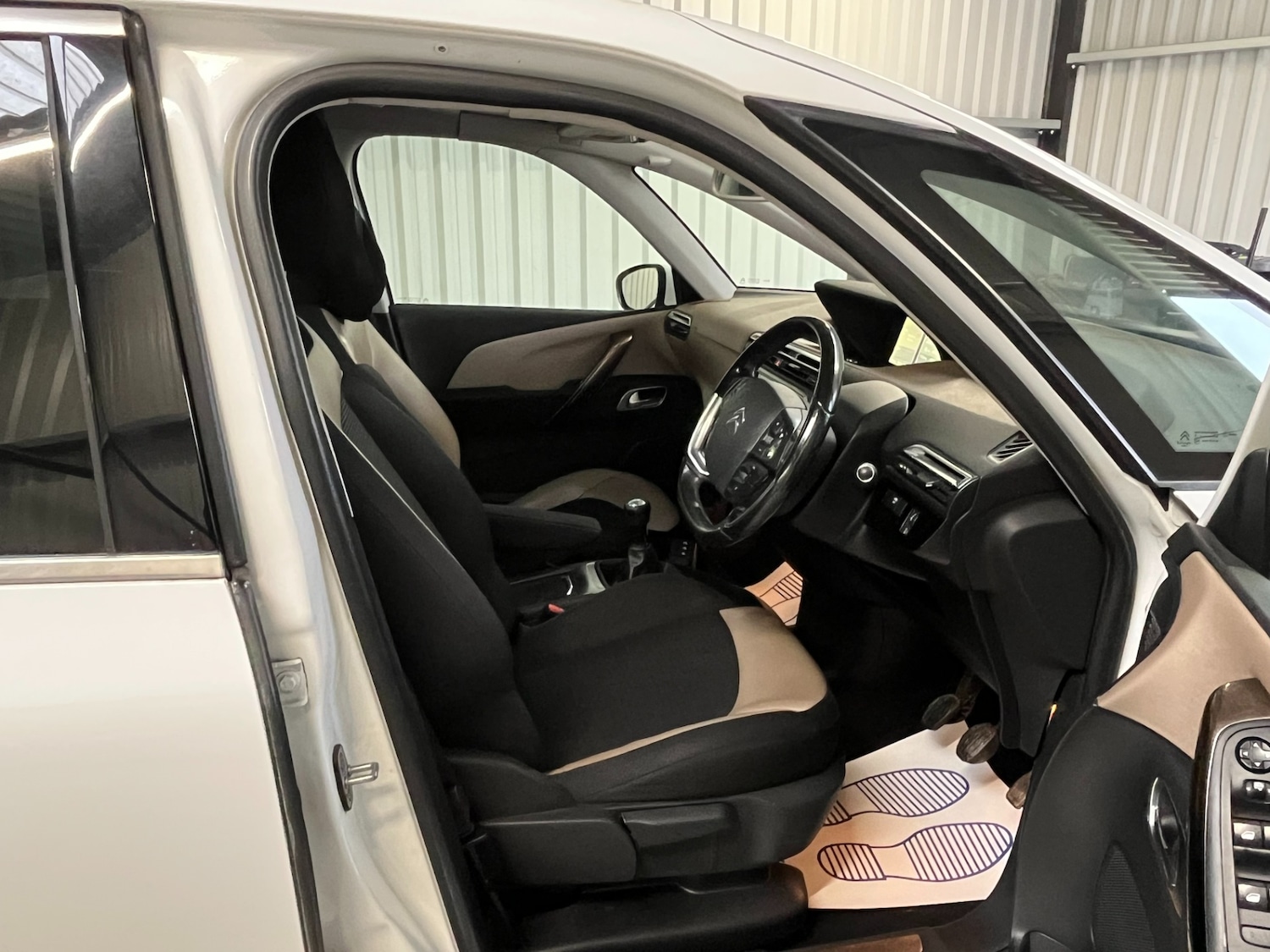 Used Citroen C4 Picasso 2015 for sale - 76571328: Photo 16