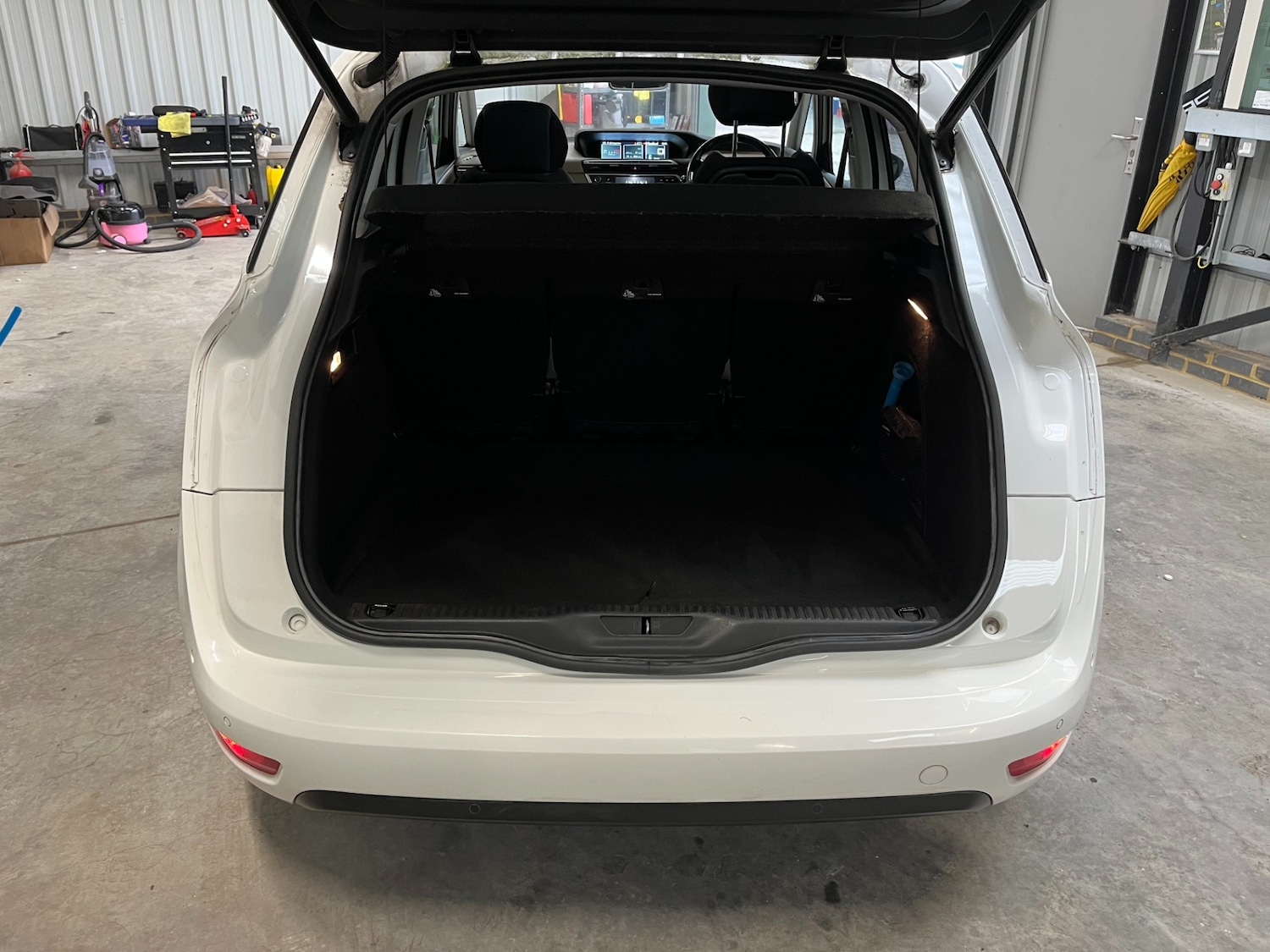 Used Citroen C4 Picasso 2015 for sale - 76571328: Photo 5