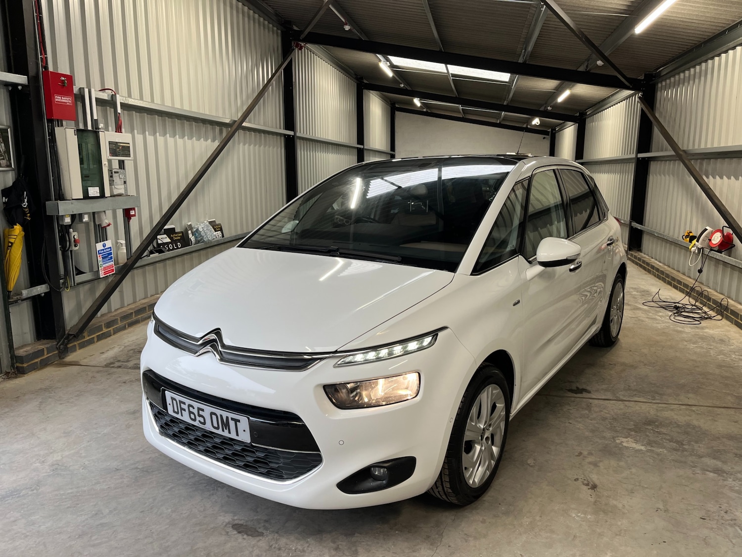 Used Citroen C4 Picasso 2015 for sale - 76571328: Photo 9