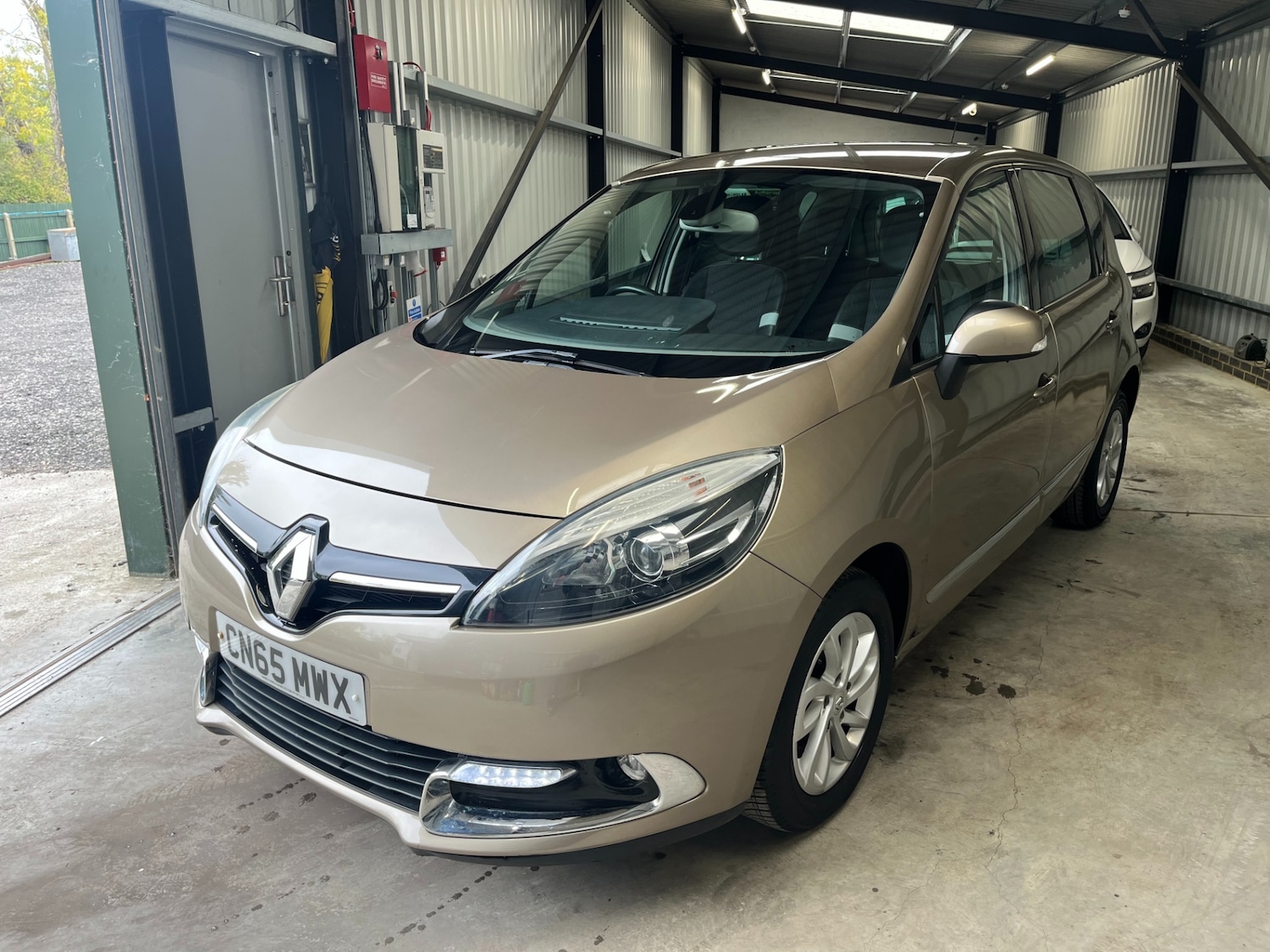 Used Renault Scenic 2015 for sale - 76571430: Photo 10