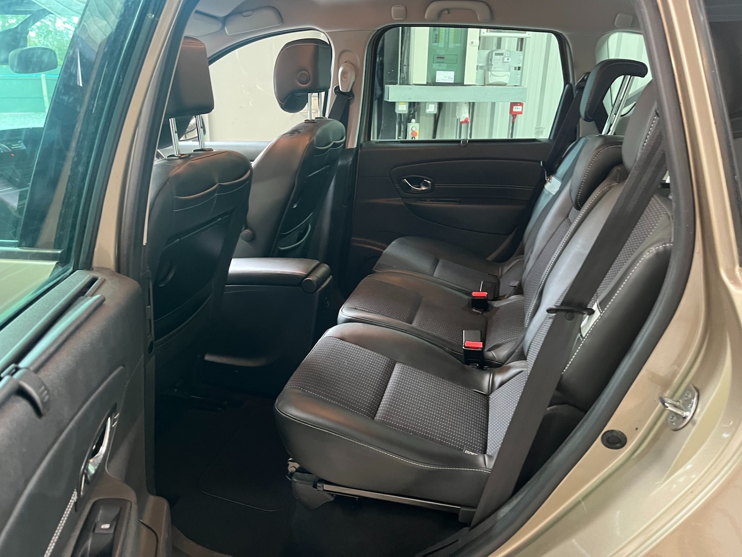 Used Renault Scenic 2015 for sale - 76571430: Photo 13