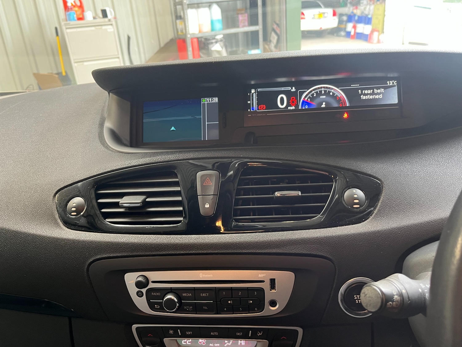 Used Renault Scenic 2015 for sale - 76571430: Photo 22