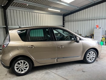 Used Renault Scenic 2015 for sale - 76571430: Photo