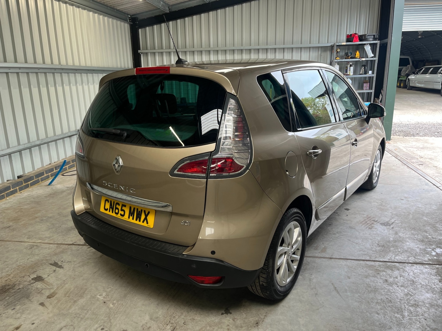 Used Renault Scenic 2015 for sale - 76571430: Photo 3