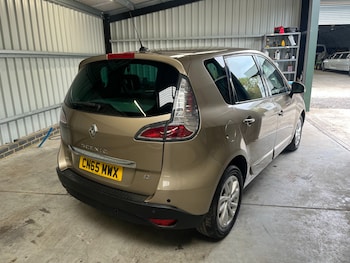 Used Renault Scenic 2015 for sale - 76571430: Photo