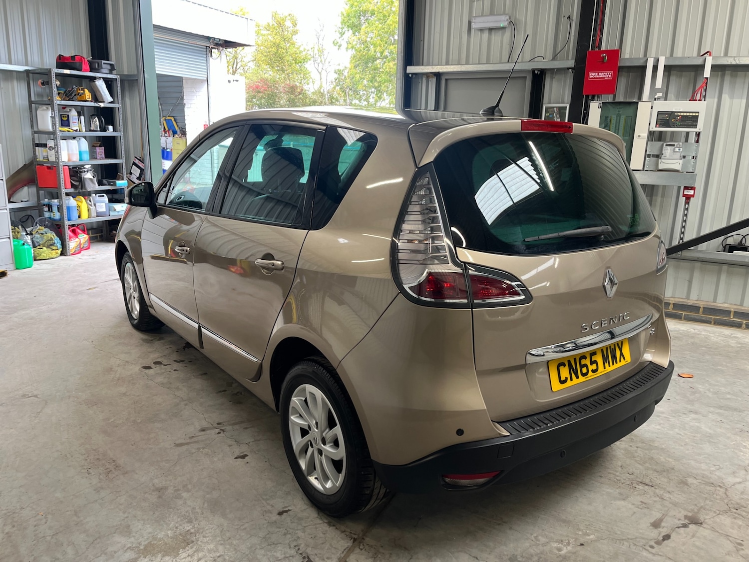 Used Renault Scenic 2015 for sale - 76571430: Photo 8
