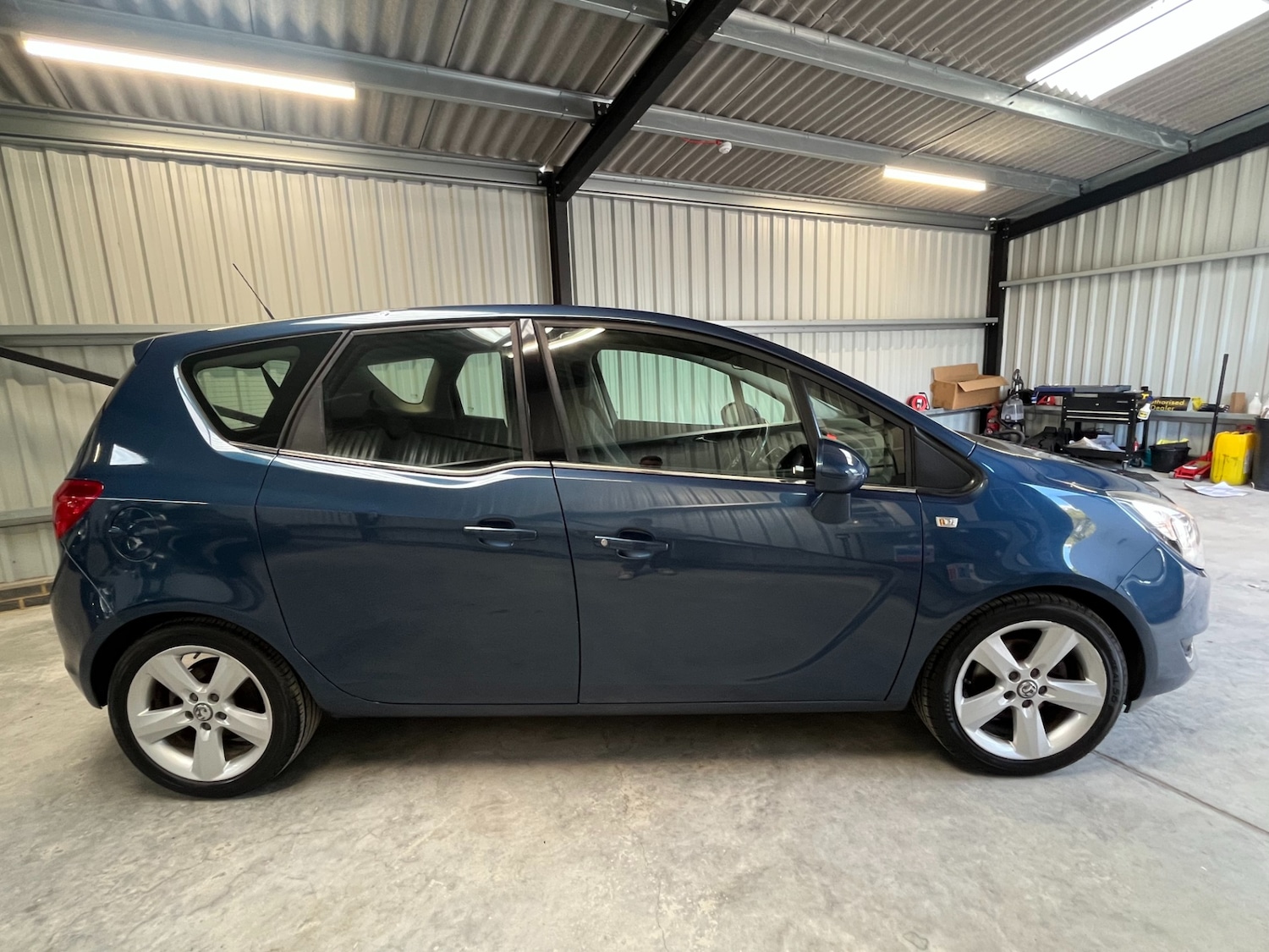 Used Vauxhall Meriva 2014 for sale - 76571391: Photo 2