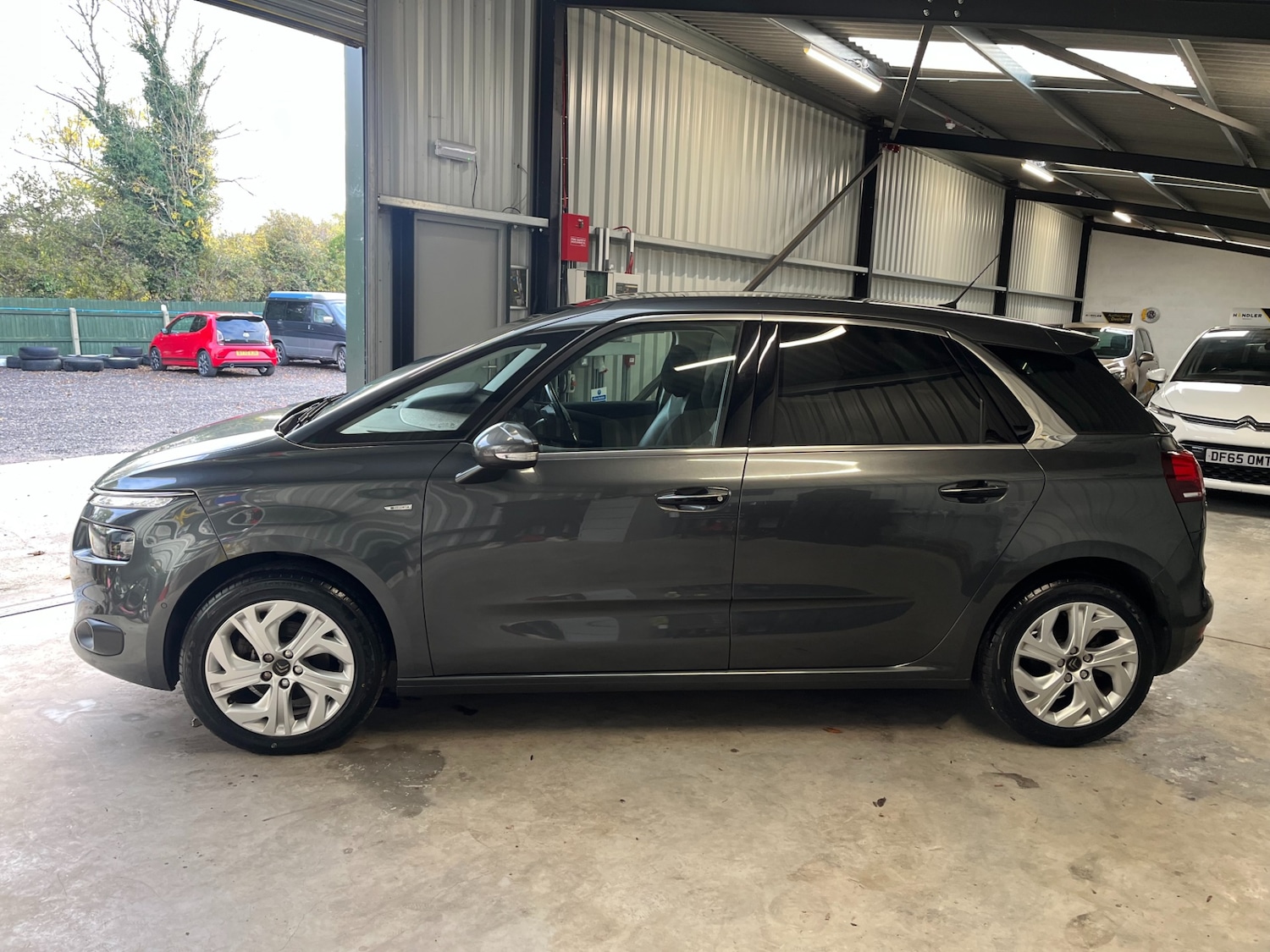 Used Citroen C4 Picasso 2014 for sale - 76571422: Photo 8