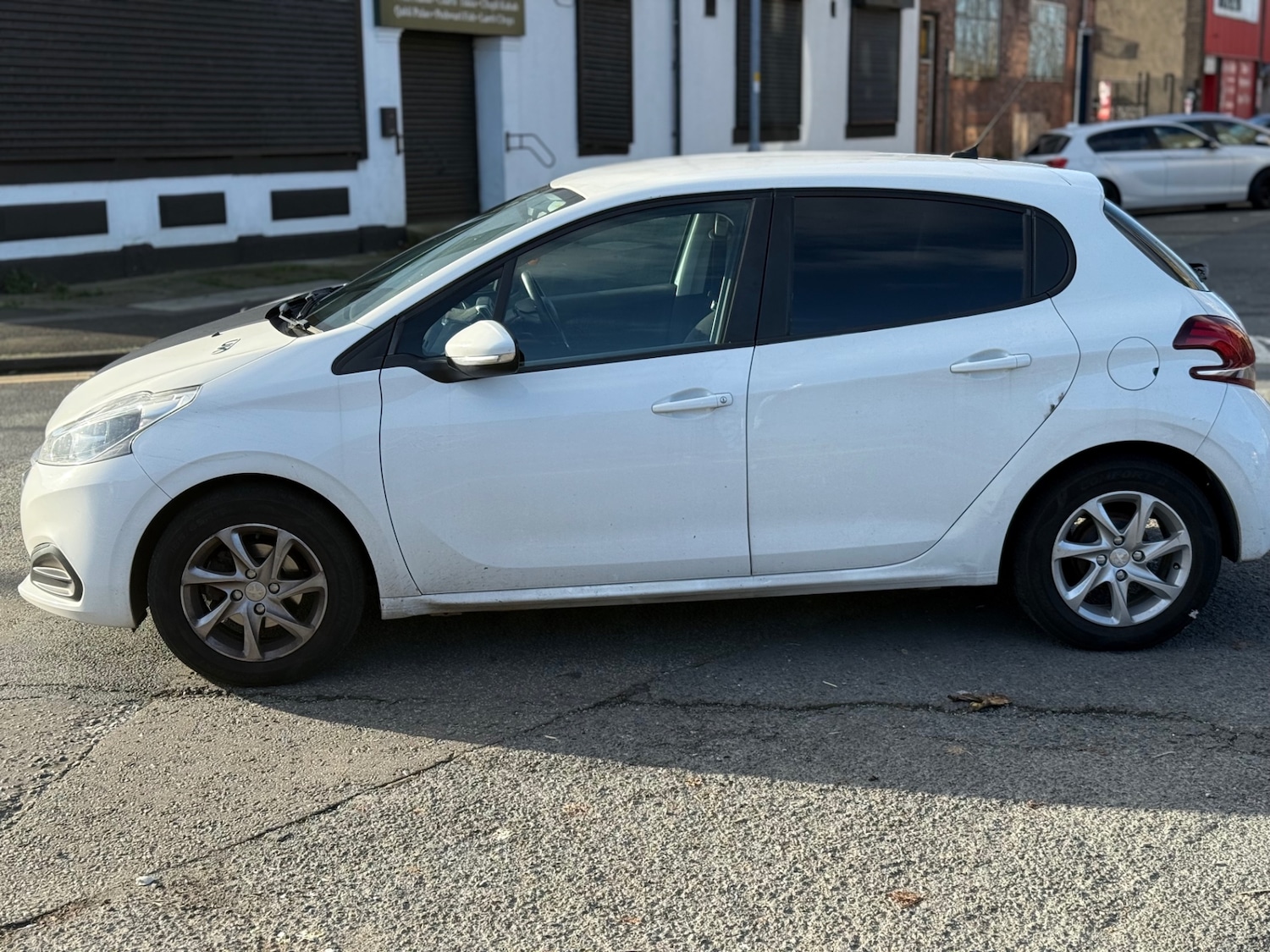 Used Peugeot 208 2016 for sale - 76596656: Photo 4