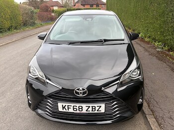 Used Toyota Yaris 2019 for sale - 78421380: Photo