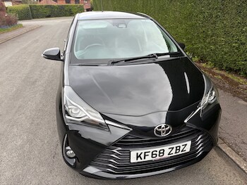 Used Toyota Yaris 2019 for sale - 78421380: Photo