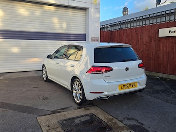 Used Volkswagen Golf 2019 for sale - 76522054: Photo