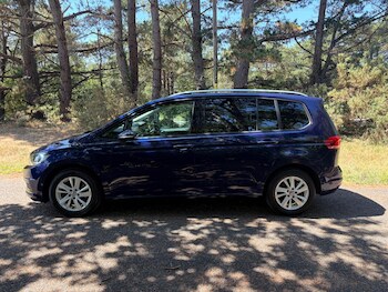 Used Volkswagen Touran 2020 for sale - 75013143: Photo